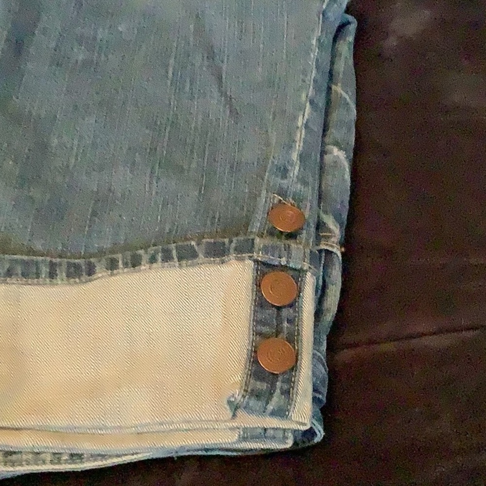Earl Jean capri
